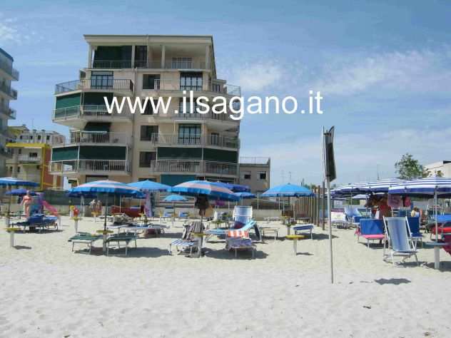 MagGiu App. CON SPIAGGIA INCLUSA a Lido Scacchi -1198-