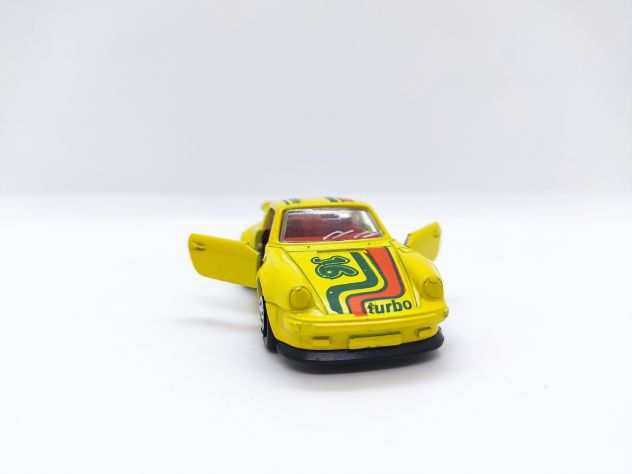 Majorette Porsche Turbo 209 157 gialla