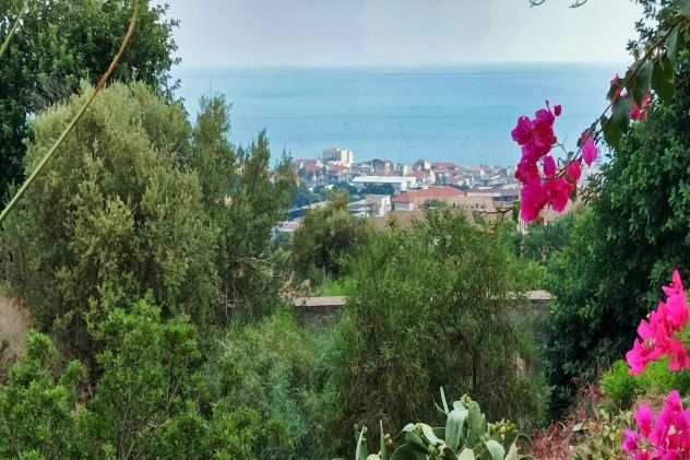 Marina di Ragusa, fai la tua scelta vista mare