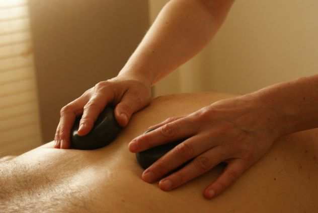 Massaggi olistici per un piacere relax Solo per oggi promozioni