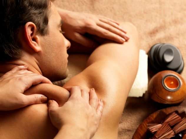 Massaggiatrice orientale.esperienza ventennale nel campo dei massaggi, massi