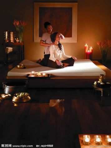 Massaggio cinese e thailandese su Futon con possibilitagrave di doccia o vasca Massag