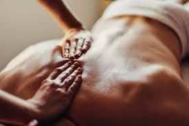 massaggio RILASSANTE con olii