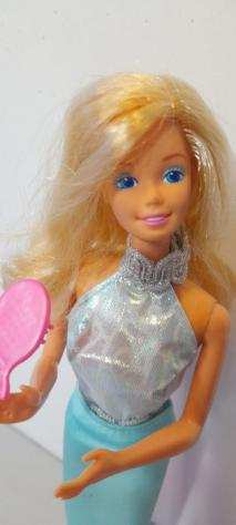 Mattel - 30 - Bambola Barbie magic moves - 1960-1969