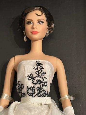Mattel - Bambola Barbie Audrey Hepburn as Sabrina - 2010-2020 - Indonesia