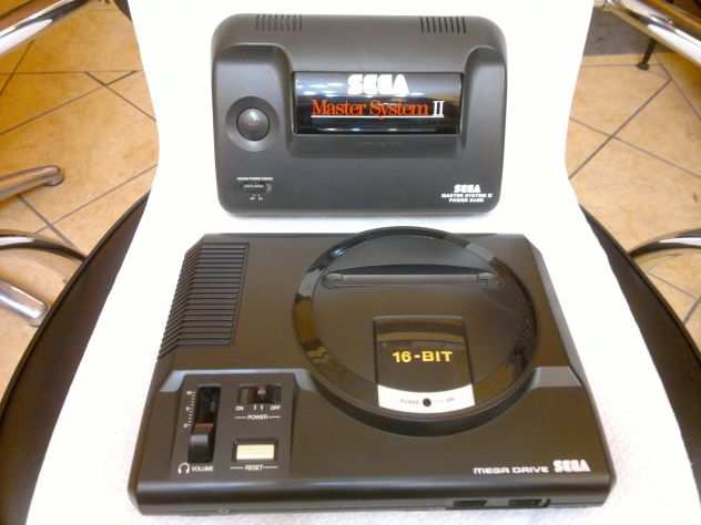 Megadrive console2 giochi1 joystick