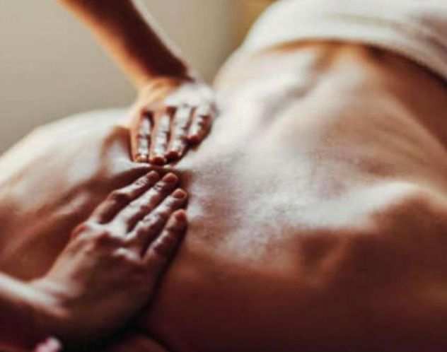 MERANO MERAN COMPLETA MASSAGGIATRICE LA REGGINA DEL MASSAGGI AL NATURALE