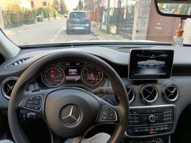 Mercedes 200 GLA 200 CDI  d 2019