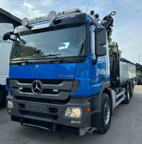 MERCEDES 2536 CON GRU HIAB, EURO 5 , KM 307.000