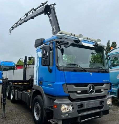 MERCEDES 2536 CON GRU HIAB, EURO 5 , KM 307.000