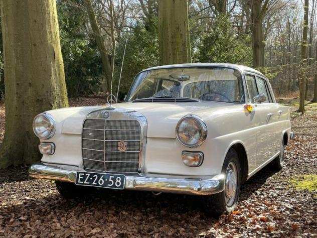 Mercedes-Benz - 190 Heckflosse - 1965