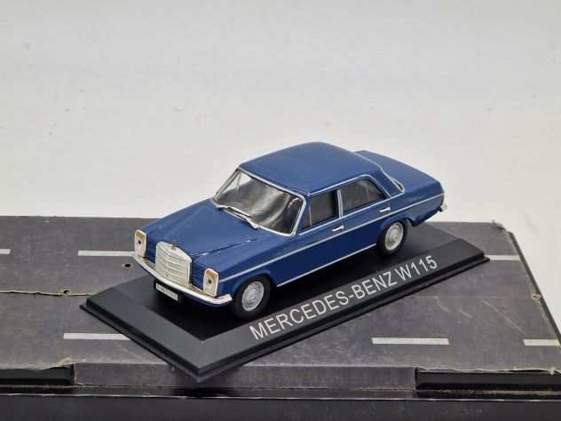 MERCEDES BENZ 220 berlina W115 - Auto Indimenticabili De Agostini - Scala 143