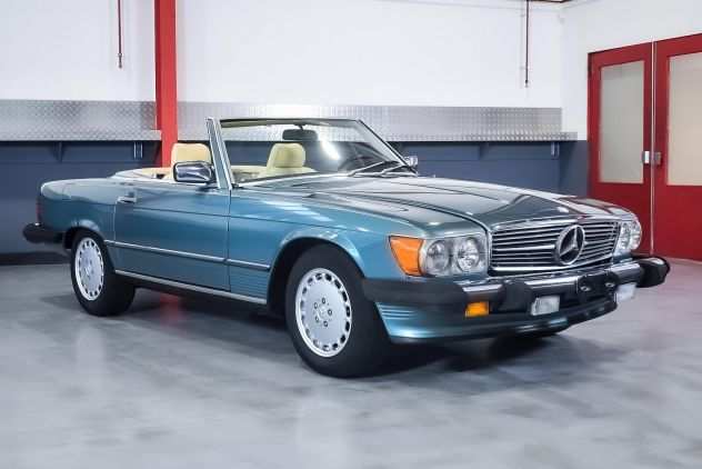 MERCEDES-BENZ 560SL (R107)