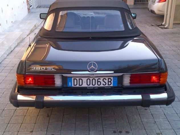 Mercedes-Benz SL 380