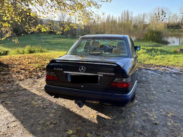 Mercedes w124 250 turbo diesel