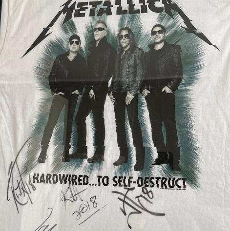Metallica - Hardwired To Self-Destruct - T-Shirt - Signed by Hetfield, Hammett, Ulrich and Trujillo - Memorabilia firmato (autografo originale) - 2018