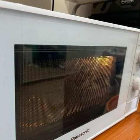 Microonde Panasonic con grill 20 litri