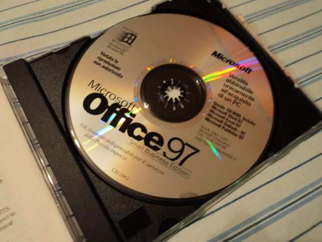 MICROSOFT Office 97 -sistema operativo