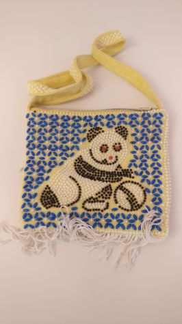 Mini borsa gialla con panda che gioca a palla