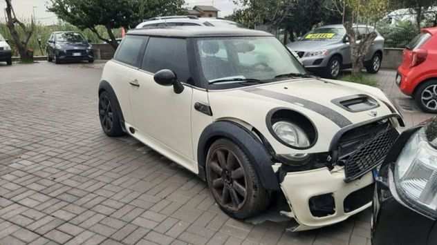 Mini Cooper S 1.6 benzina anno 2007 sinistrata