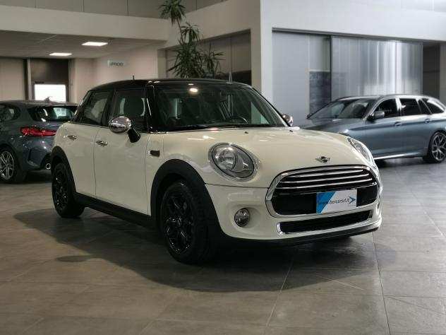 MINI Mini 5 porte Mini 1.5 Cooper D 5 porte CAMBIO AUTOMATICOCL16TETTO NEROVOLANTE SPORT