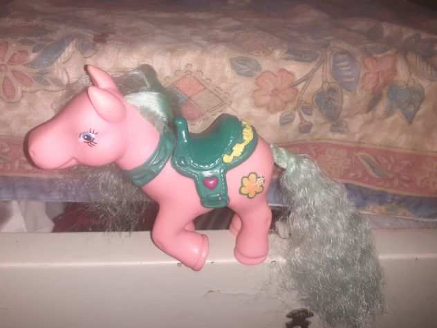 Mini Pony - Little Pony rosa con sella