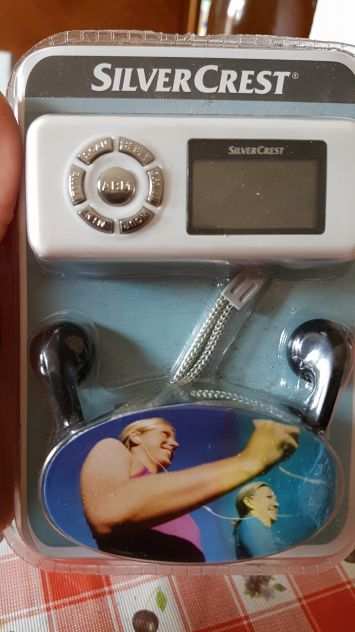 Mini radio radiolina vintage anni 80 con auricolari silvercrest nuova