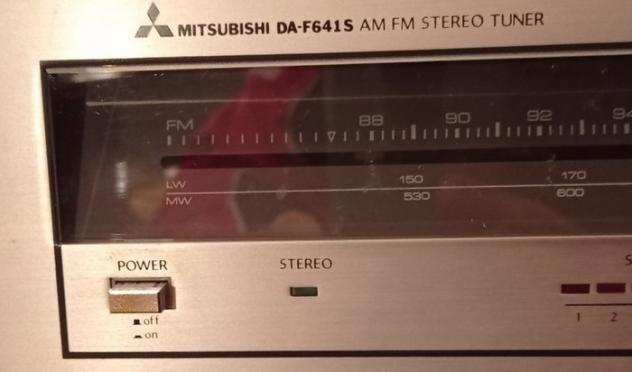 Mitsubishi - DA-U780 Solid state integrated amplifier, DA-F641S Tuner - Set Hi-Fi