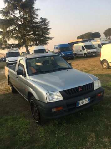 MITSUBISHI L200 PICK UP