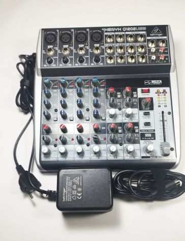 Mixer Behringer Q1202 USB