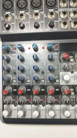 Mixer Behringer Q1202 USB