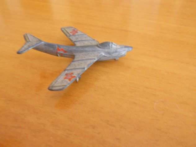 Modellino aereo in metallo