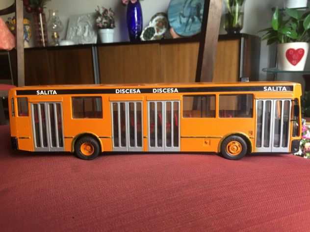 Modellino Bus Effeuno Iveco