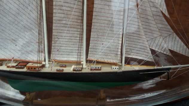 Modellino nave in bottiglia Yacht Atlantic.
