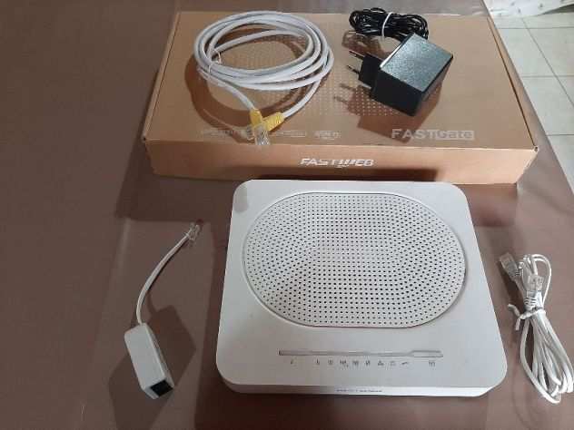 Modem FASTWEB bianco