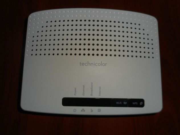 MODEM ROUTER ADSL WIFI TECNICOLOR