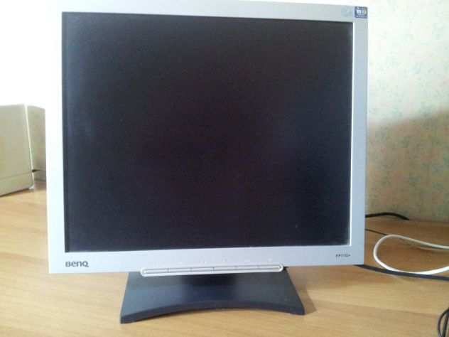 Monitor LCD BenQ FP71G da 17 pollici, risoluzione 1280 x 1024, pixel