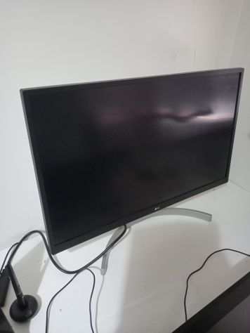 Monitor LG 27 pollici