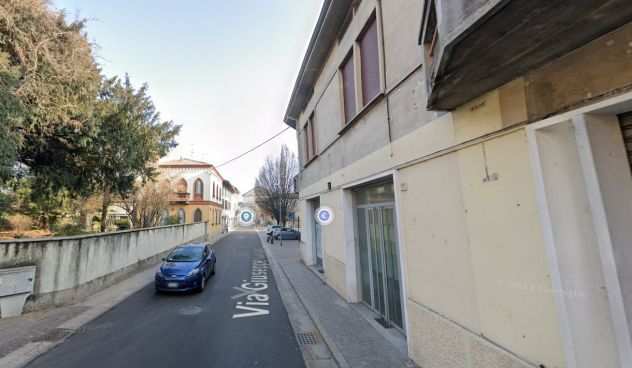 Monolocale con balcone a Lentate sul Seveso a 550 euro