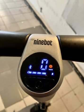 Monopattino elettrico Nineboot Segway ES2