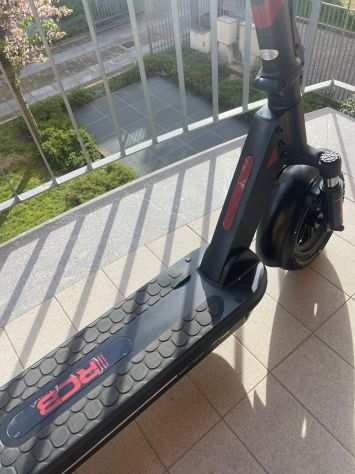 Monopattino elettrico scooter 500w nuovo mai usato