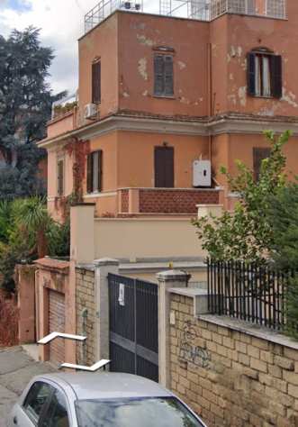 MONTAGNOLA ARDEATINO - quadrilocale con TERRAZZO