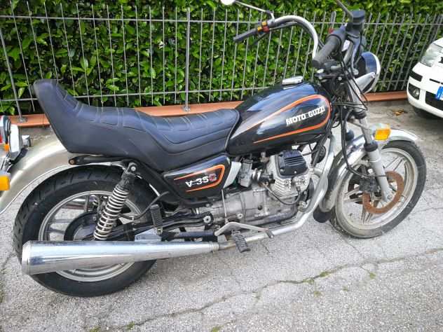 Moto guzzi V35 CUSTOM 1984