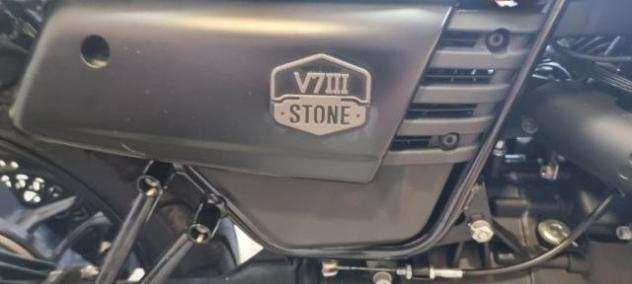 Moto Guzzi - V7 - Stone