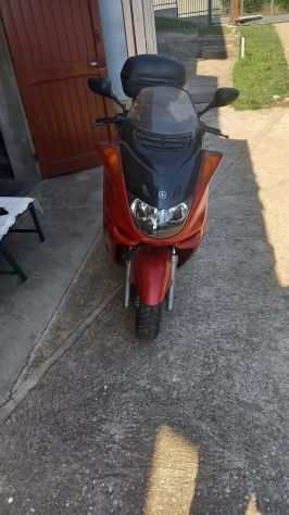 Moto scooter 250 disponibile