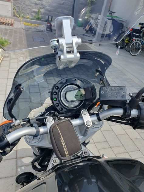 Moto Yamaha fz6
