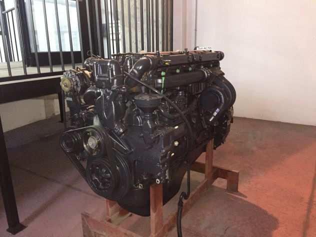 Motore IVECO 8210.22V.825 190E31 - 720E31