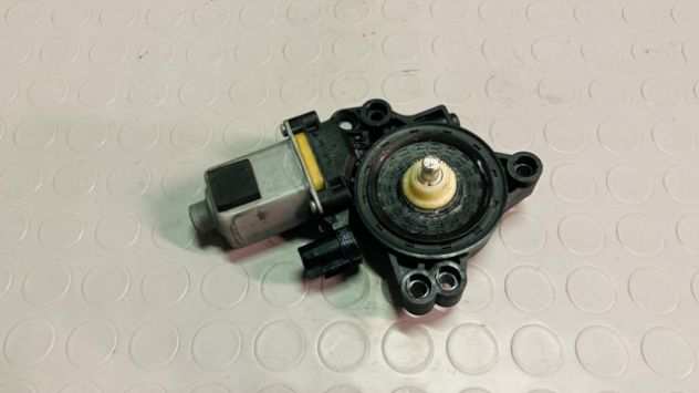 Motorino alzacristallo anteriore SX Hyundai I30 del 2012 (82450-A5000)