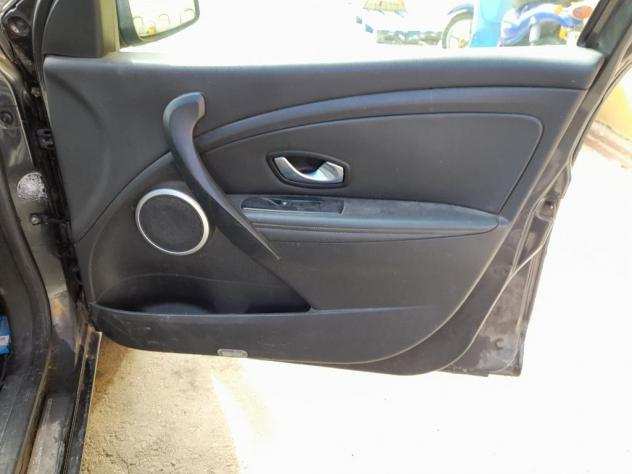 MOTORINO ALZACRISTALLO PORTA ANT. DX. RENAULT MEacuteGANE laquoIIIraquo (2009)