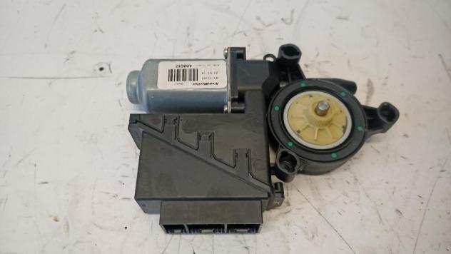 MOTORINO ALZACRISTALLO PORTA ANT. DX. USATO DAL 2001 AL 2005 VOLKSWAGEN POLO laquoIVraquo (2002)-1 6Q2959801A